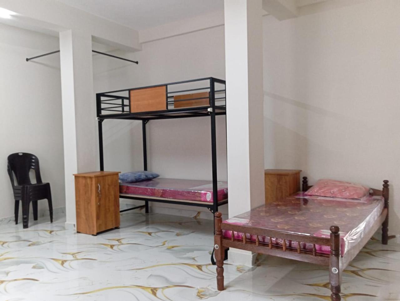 The Bunkhouse Lodge & Hostel Kochi Exterior photo